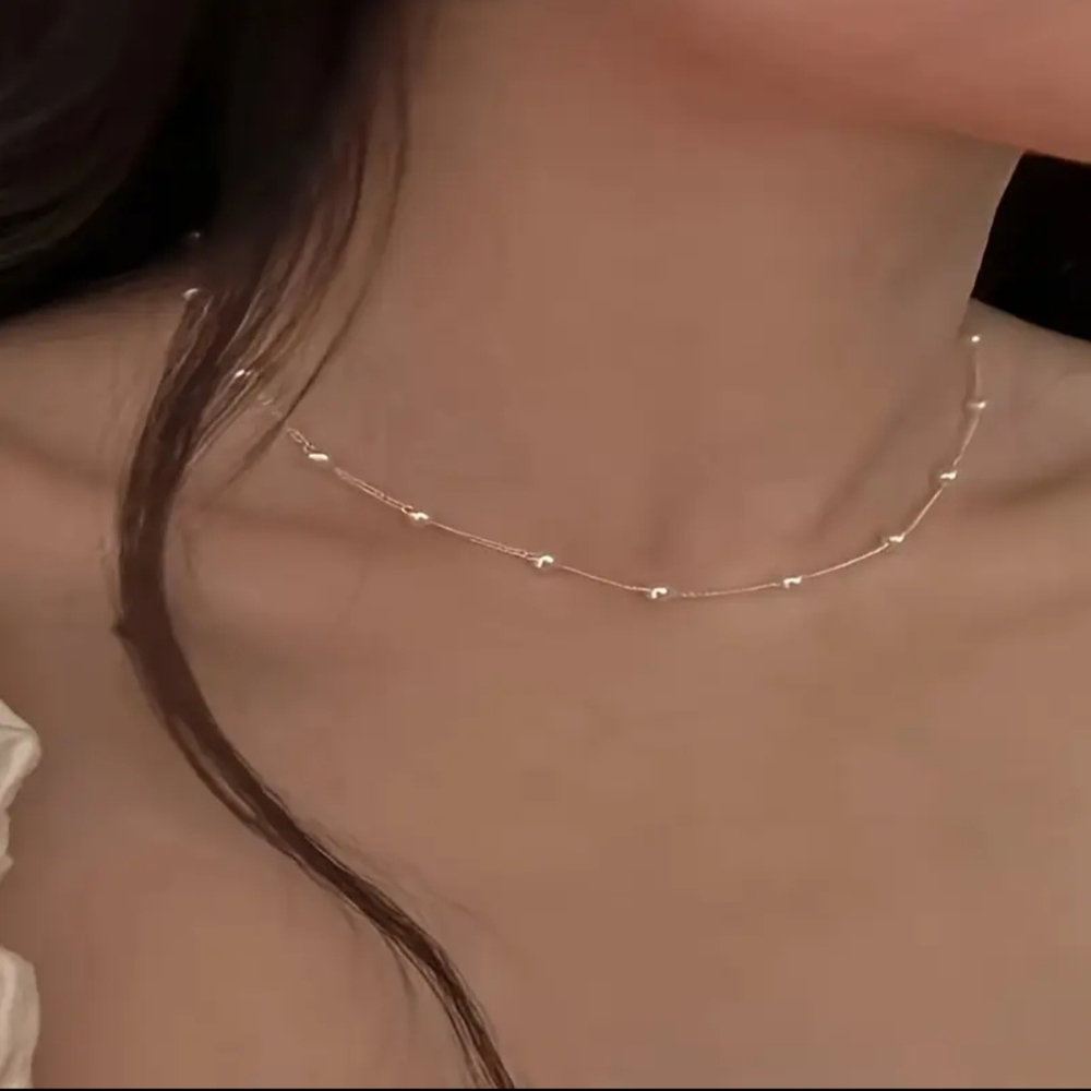 Silver And White Pearls Necklace